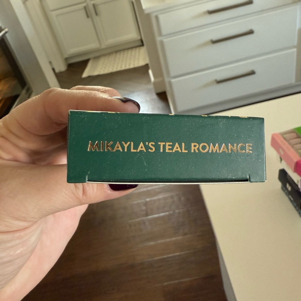 Rae's Aspen Green Floral Nail Dashes Mikayla’s Teal Romance - Picture 2 of 3